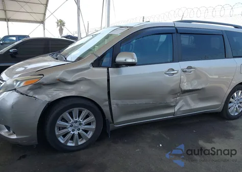 2015 Toyota Sienna Limited Premium 7 Passenger z USA, uszkodzony, nr VIN 5TDYK3DC0FS542529